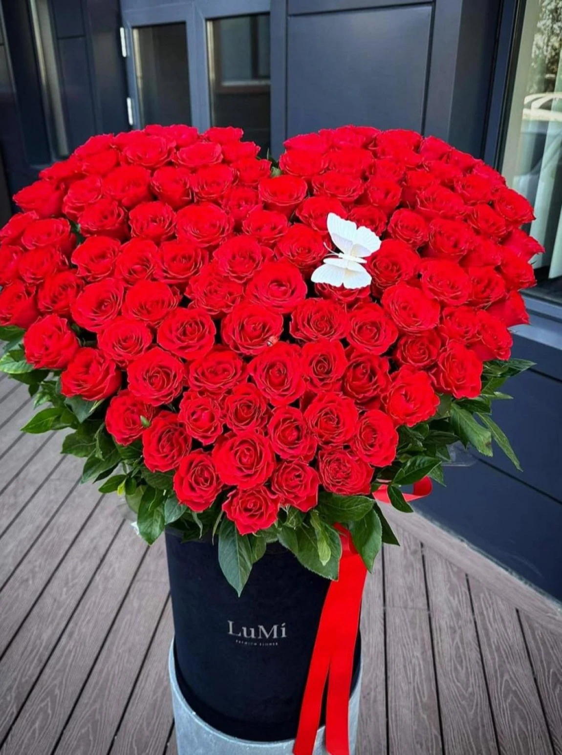 Kalp Kutuda 101 Kırmızı Gül (Heart Box Roses)