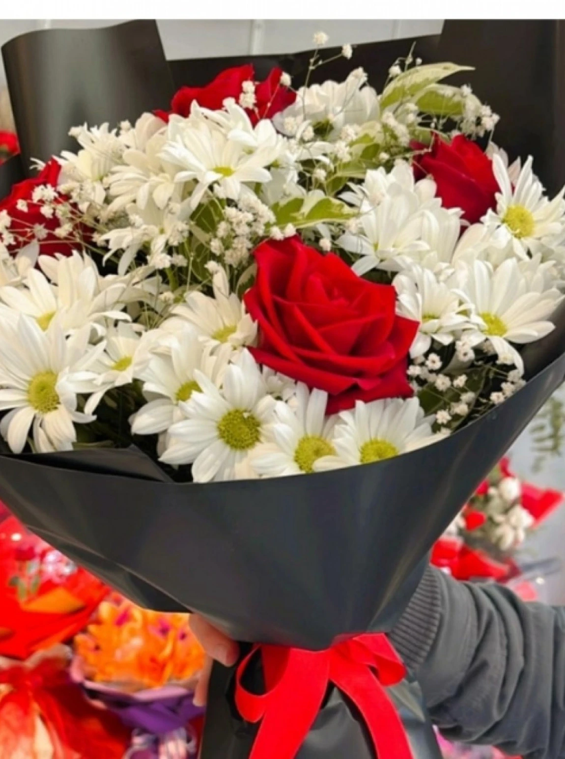 Kırmızı Gül Ve Papatya Buketi