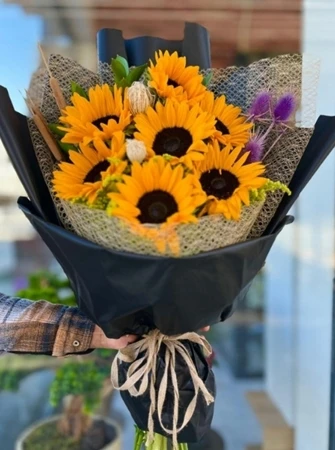 Ayçiçeği Buketi Siyah Paket