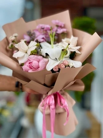 Pastel Aşk – Lilyum Ve Gül Karışık Buket