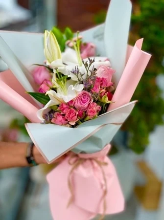 Romantik Melodi – Lilyum Ve Pembe Gül