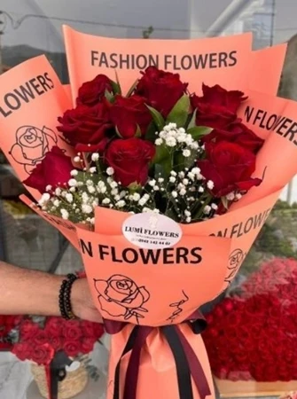 Turuncu Ambalajda 10 Kırmızı Gül Buketi